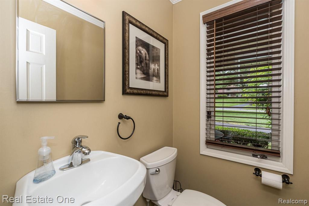 763 Birch Tree Lane Rochester Hills, MI 48306 - Photo 23 of 44