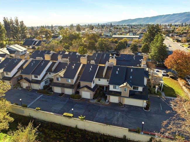 8550 Wren Avenue, Unit 3B Gilroy, CA 95020 - Photo 21 of 27 an aerial view of multiple house