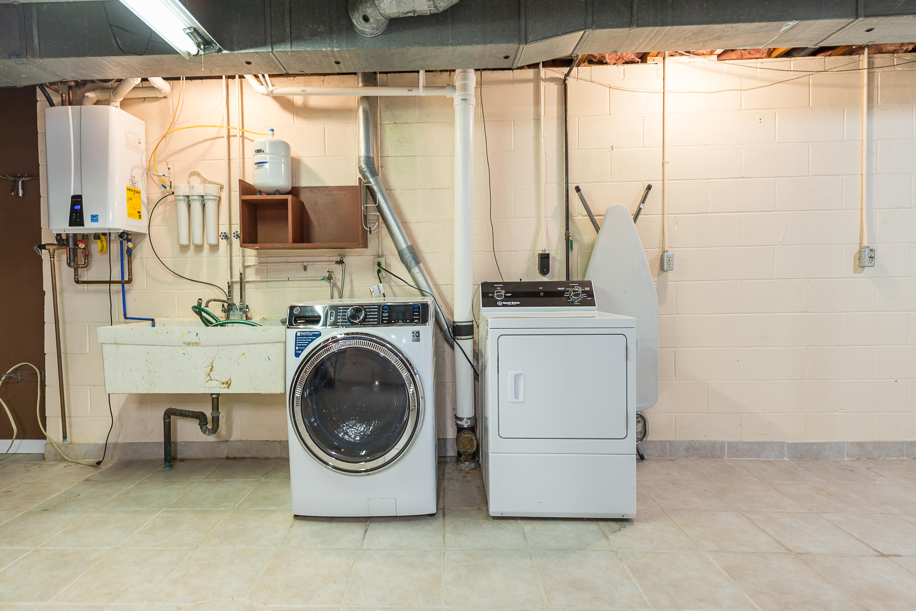 8044 Dexter-Pinckney Road Dexter, MI 48130 - Photo 37 of 67 DSC_2710