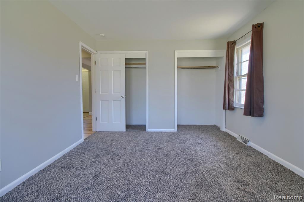 30620 Pennsylvania Road Romulus, MI 48174 - Photo 15 of 48