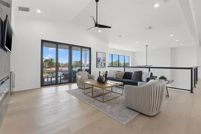 $4,950,000 | 1954 Iowa Avenue Northeast, St. Petersburg, FL 33703