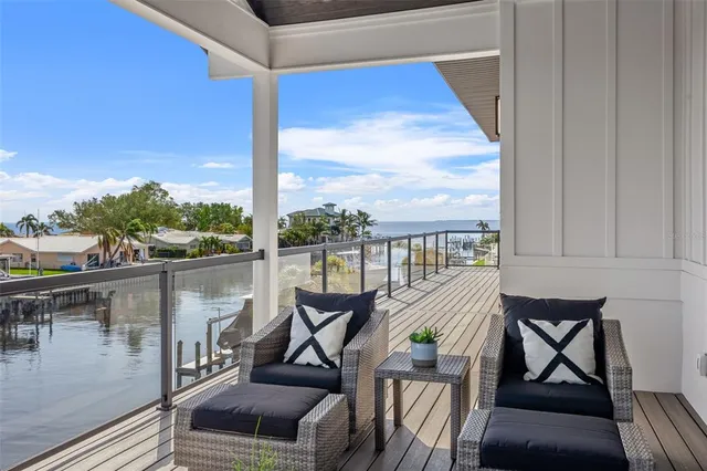 $4,950,000 | 1954 Iowa Avenue Northeast, St. Petersburg, FL 33703