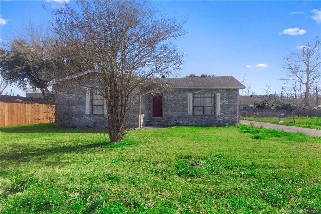806 Frederick Street Sulphur, LA 70663 - Photo 1 of 21