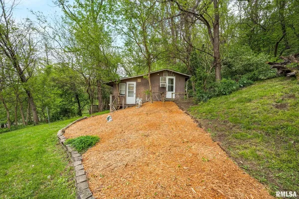 $200,000 | 424 Highway 26, Lacon, IL 61540