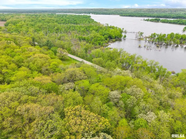 $200,000 | 424 Highway 26, Lacon, IL 61540