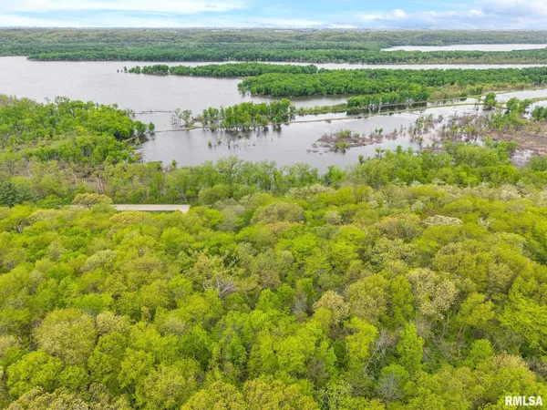 $200,000 | 424 Highway 26, Lacon, IL 61540