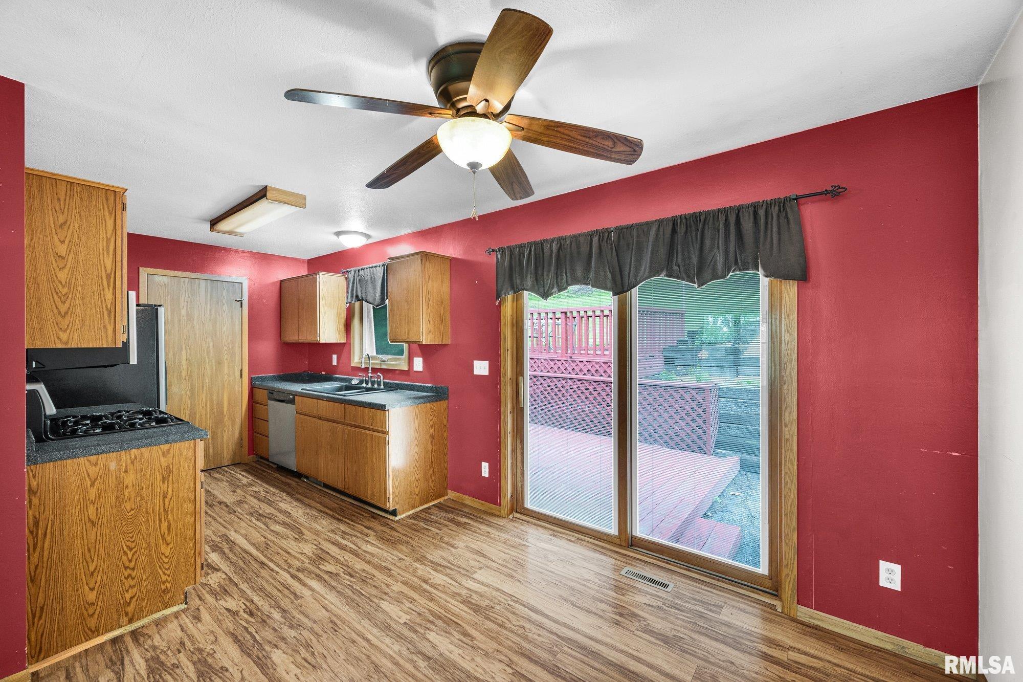 424 Highway 26 Lacon, IL 61540 - Photo 6 of 40