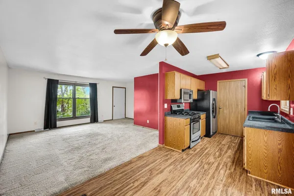 $200,000 | 424 Highway 26, Lacon, IL 61540