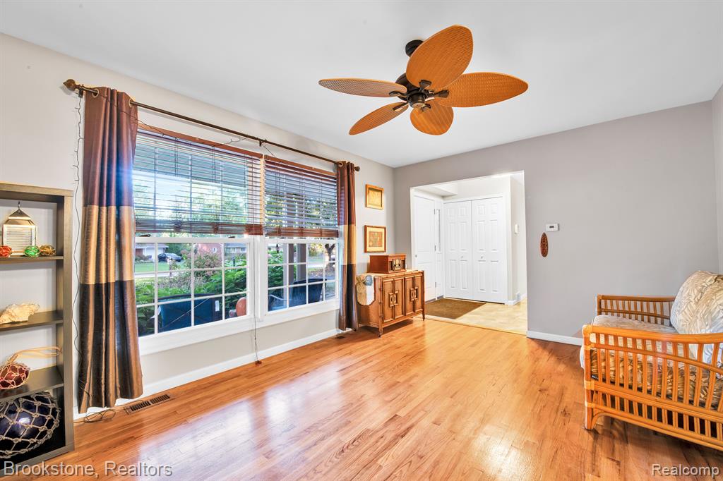 1997 Devonshire Road Bloomfield Hills, MI 48302 - Photo 7 of 24