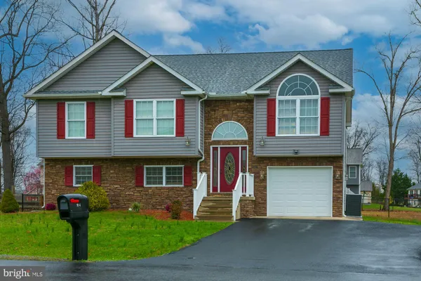 $350,000 | 169 Lure Court, Inwood, WV 25428