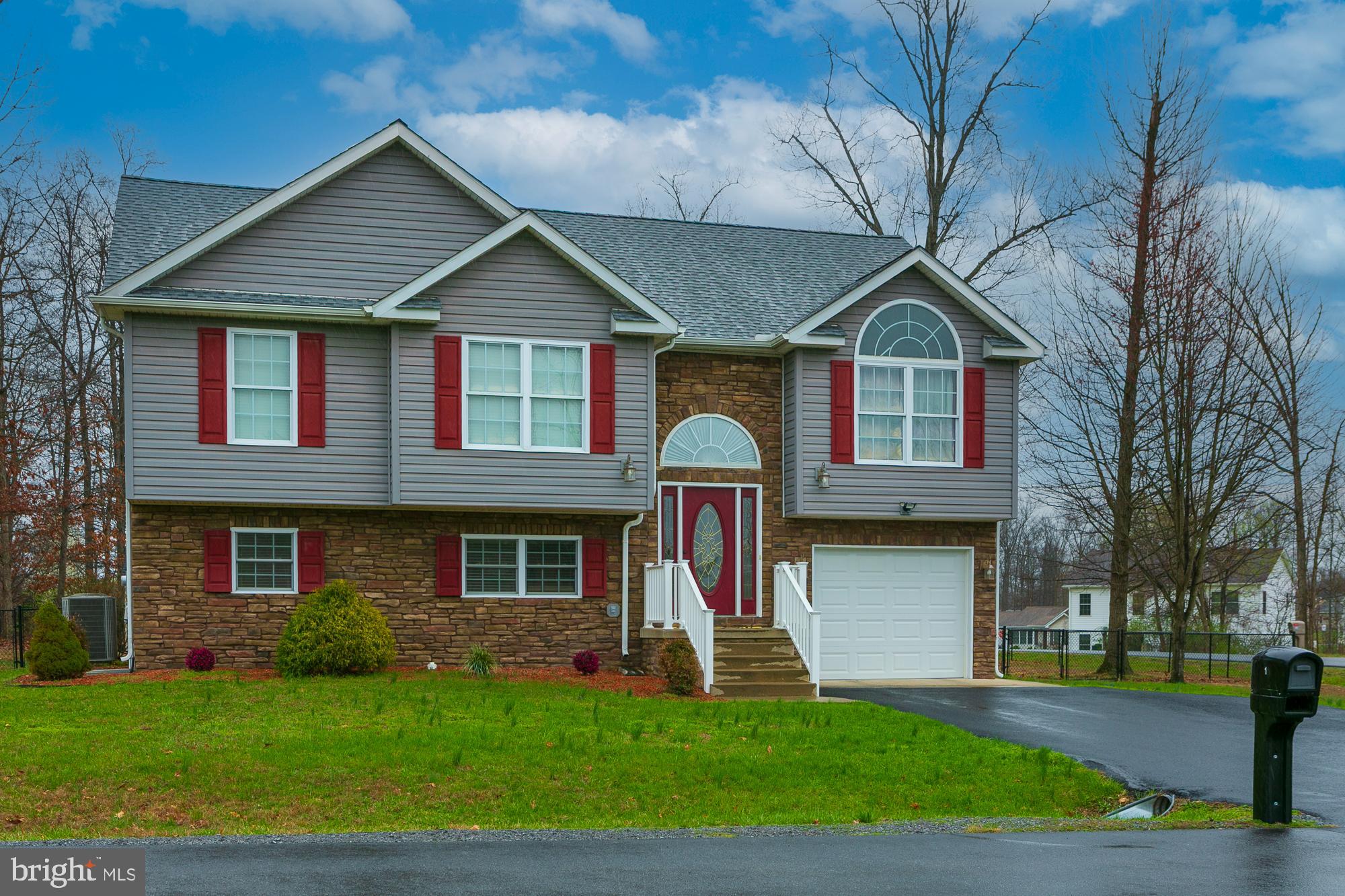 169 Lure Court Inwood, WV 25428 - Photo 3 of 84 Gallery Image 3