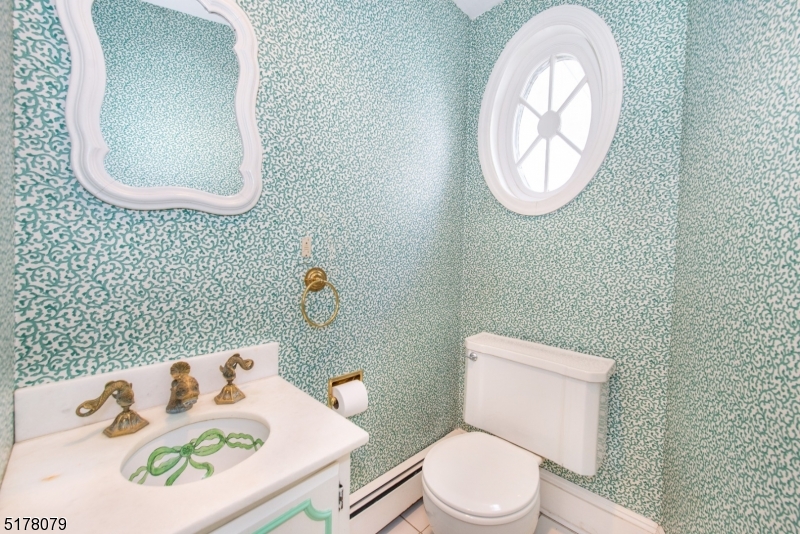 65 Youngs Road Basking Ridge, NJ 07920 - Photo 4 of 28