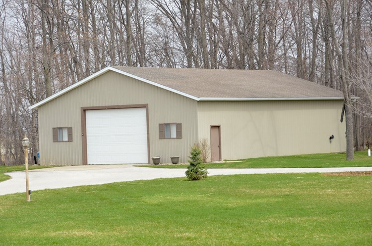 60600 Beech Road Osceola, IN 46561 - Photo 3 of 27 Gallery Image 3