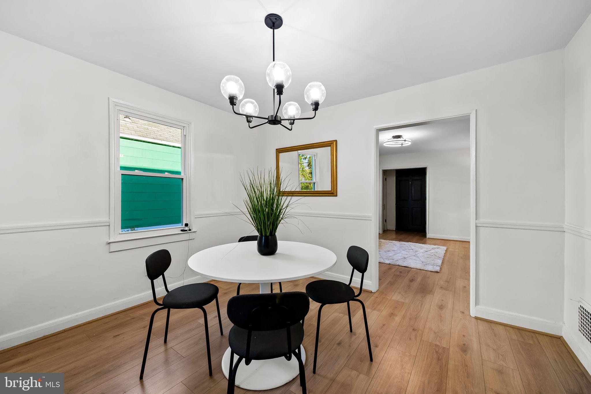 2511 Wentworth Road Baltimore, MD 21234 - Photo 7 of 30 Dining Room
