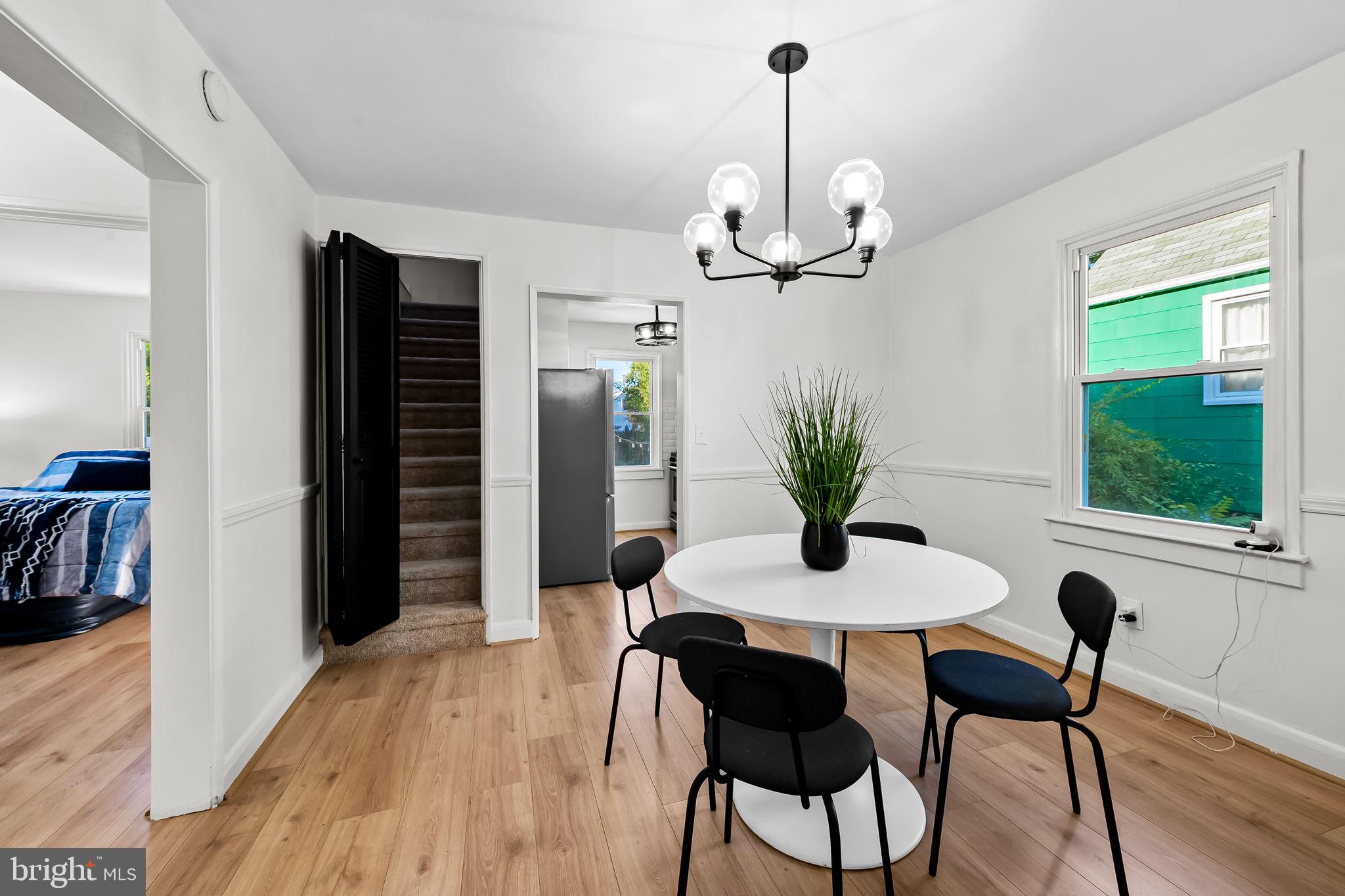 2511 Wentworth Road Baltimore, MD 21234 - Photo 9 of 30 Dining Room