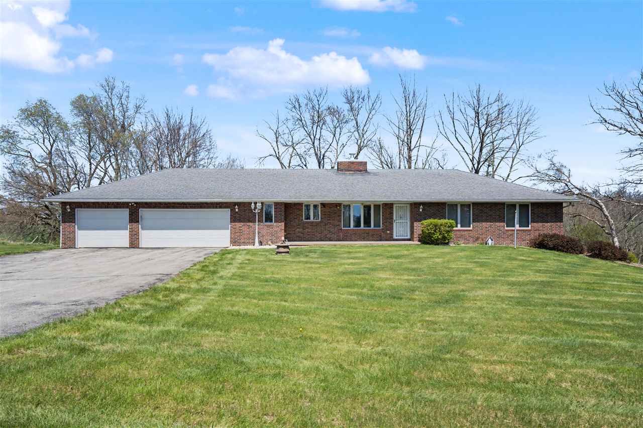 2488 Sugar Bottom Road Northeast Solon, IA 52333 - Photo 2 of 48 Gallery Image 2