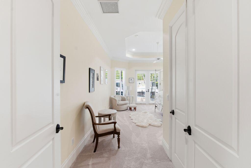 2221 Northeast 48th Court Lighthouse Point, FL 33064 - Photo 12 of 81 First Floor Suite Entry