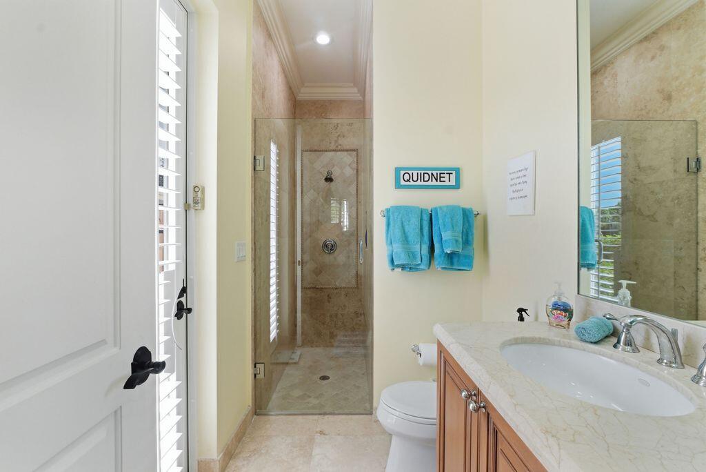 2221 Northeast 48th Court Lighthouse Point, FL 33064 - Photo 15 of 81 First Floor Suite/Cabana Bath
