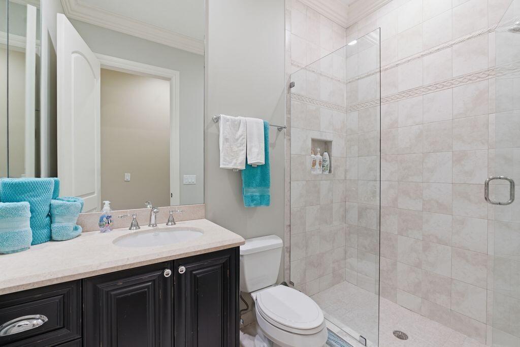2221 Northeast 48th Court Lighthouse Point, FL 33064 - Photo 51 of 81 5th Full Bath