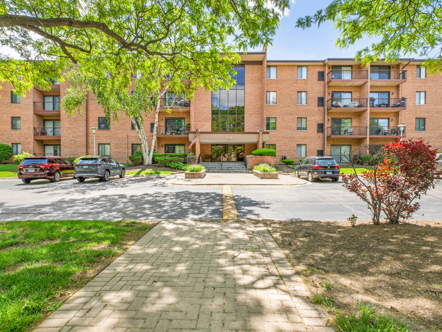 709 79th Street, Unit 404 Darien, IL 60561 - Photo 1 of 15