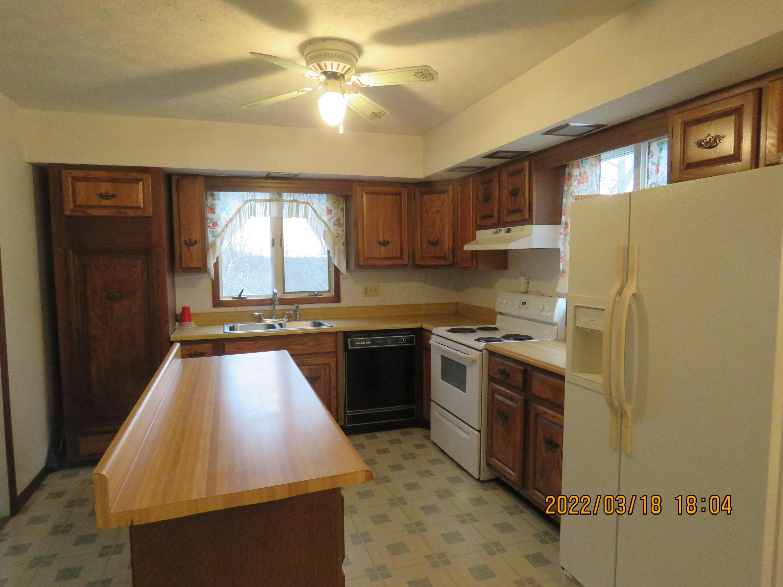 36630 Greasy Ridge Road Logan, OH 43138 - Photo 9 of 28 IMG_4241