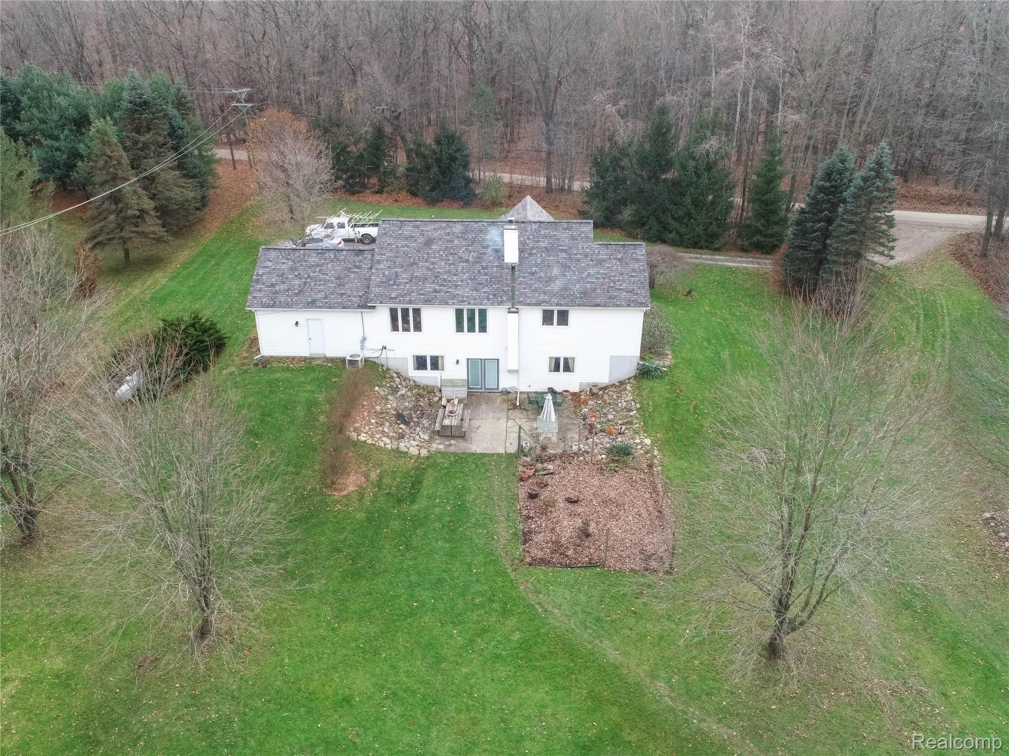 6996 Crofoot Road Fowlerville, MI 48836 - Photo 6 of 36 Custom Built Ranch Only One Owner!