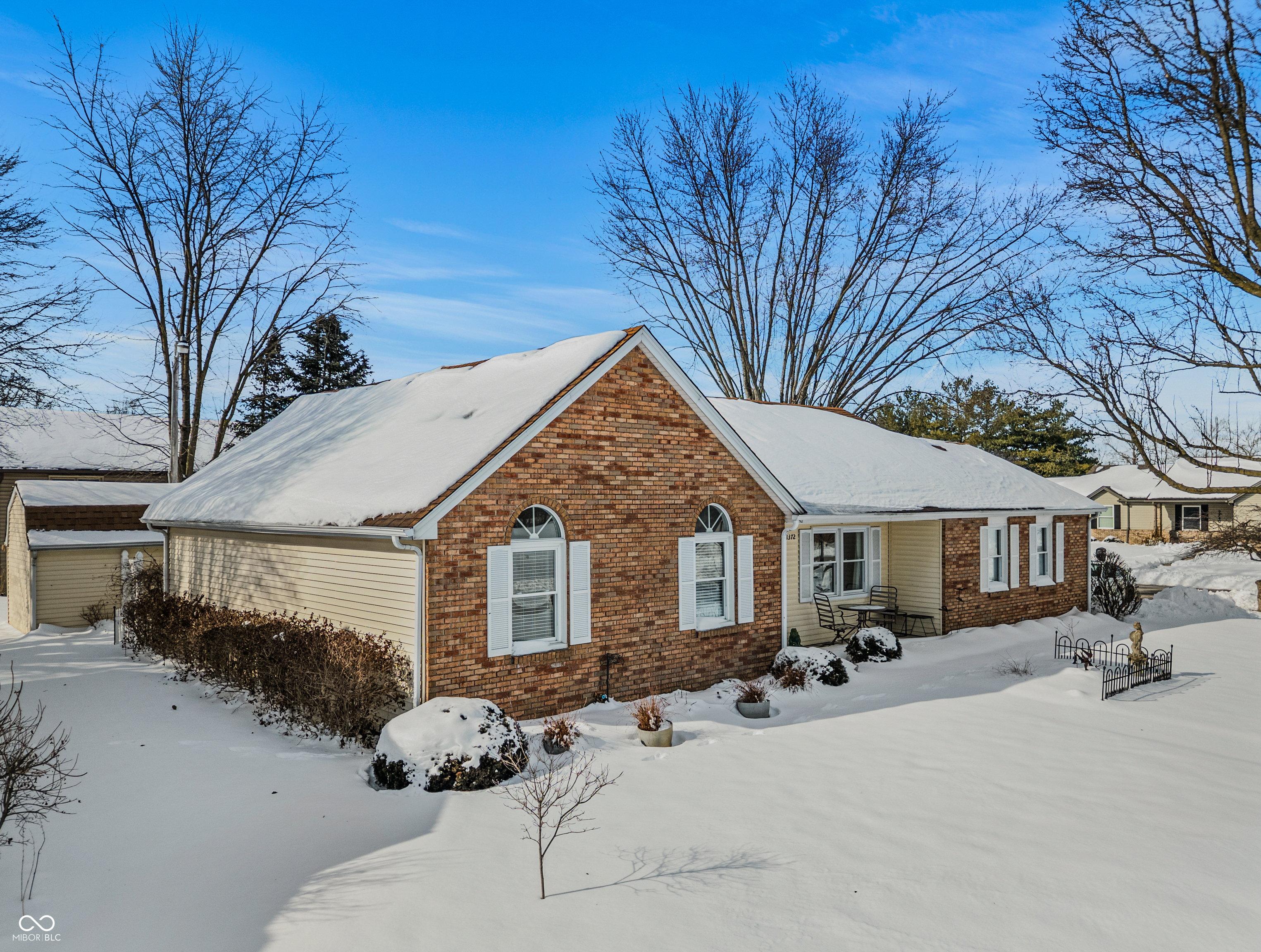 3372 Trestle Drive Columbus, IN 47203 - Photo 2 of 35