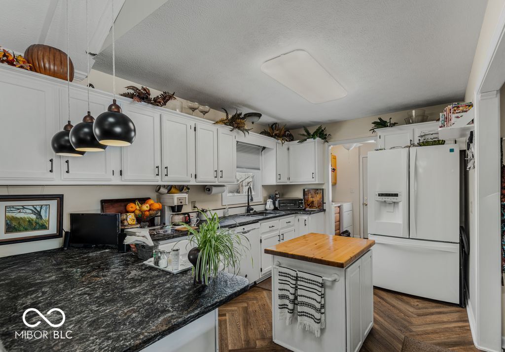 3372 Trestle Drive Columbus, IN 47203 - Photo 7 of 35