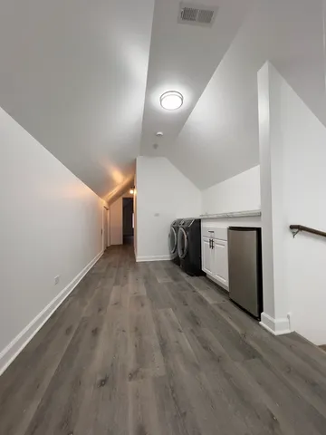 $2,350 | 4537 South Hermitage Avenue, Unit 2R, Chicago, IL 60609