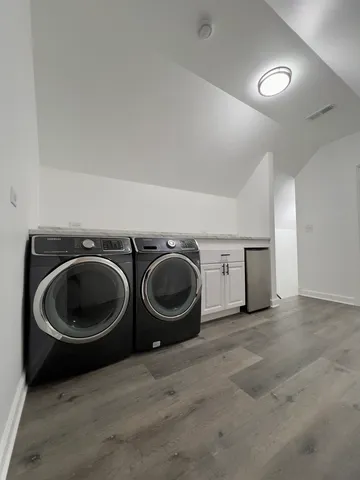 $2,350 | 4537 South Hermitage Avenue, Unit 2R, Chicago, IL 60609