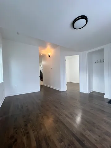 $2,350 | 4537 South Hermitage Avenue, Unit 2R, Chicago, IL 60609