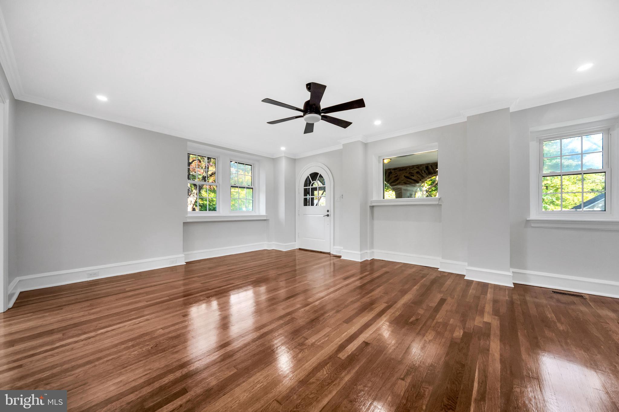 6010 Avonhoe Road Philadelphia, PA 19138 - Photo 15 of 59 Gallery Image 15