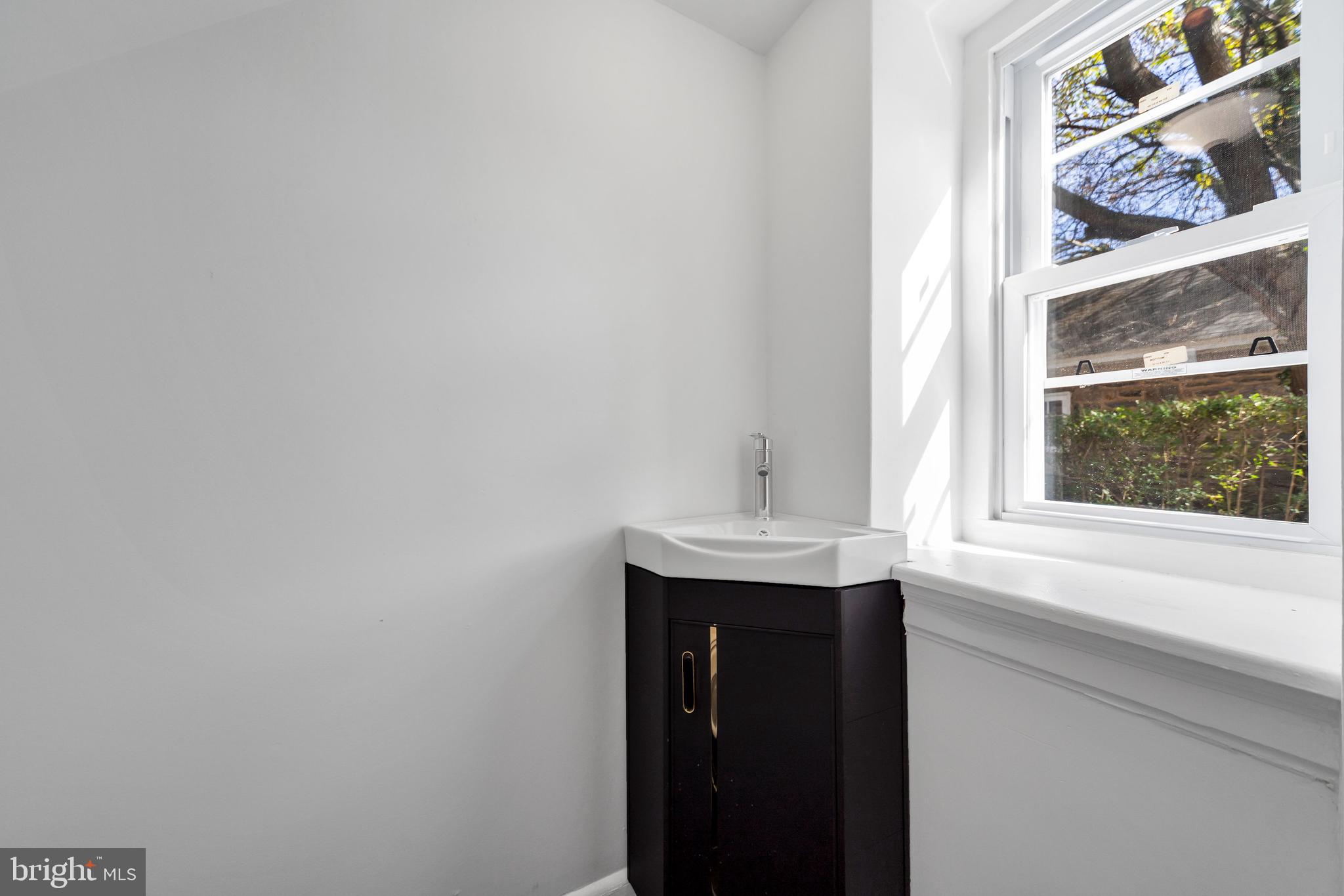 6010 Avonhoe Road Philadelphia, PA 19138 - Photo 18 of 59 Gallery Image 18