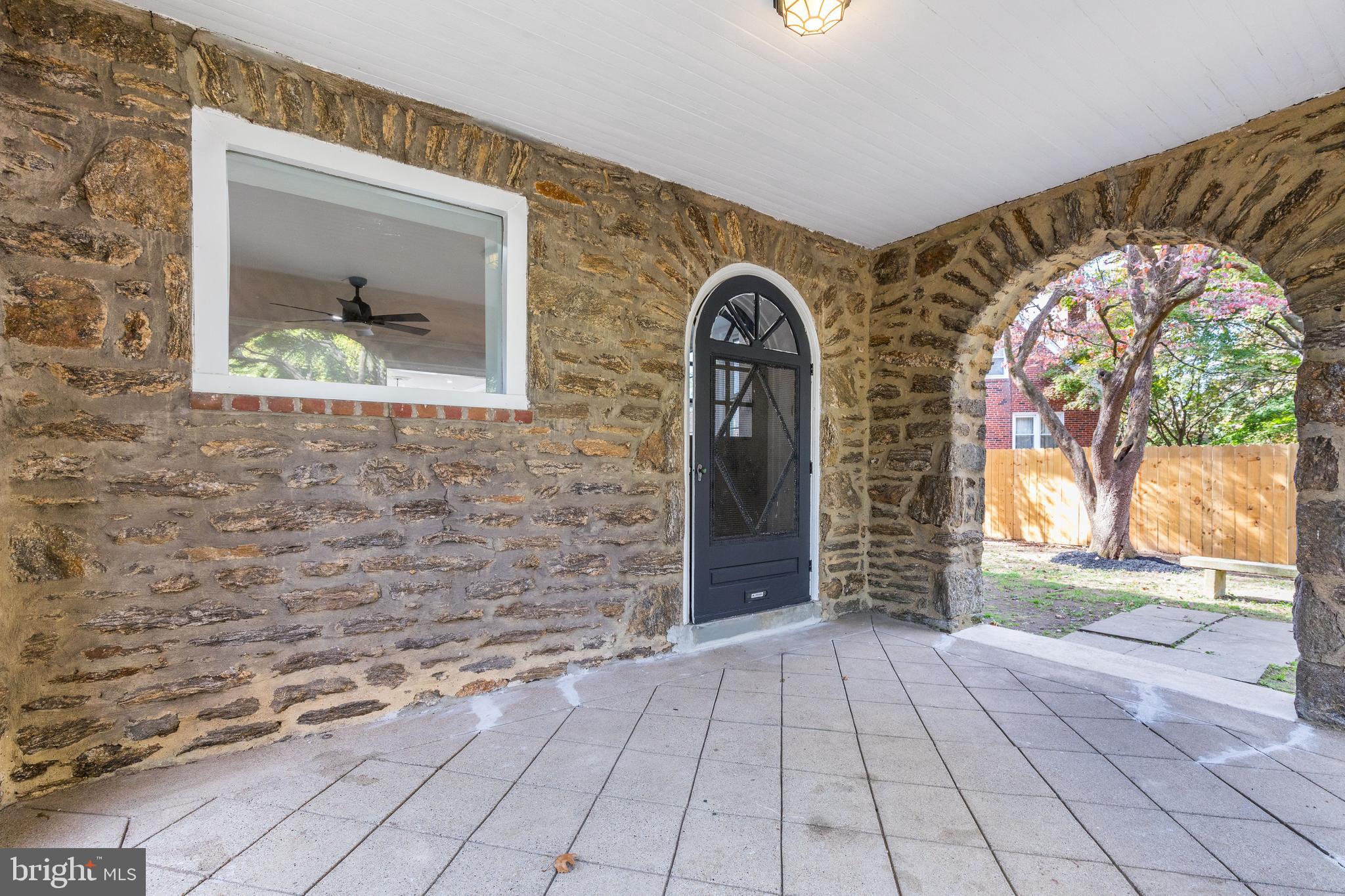 6010 Avonhoe Road Philadelphia, PA 19138 - Photo 3 of 59 Gallery Image 3