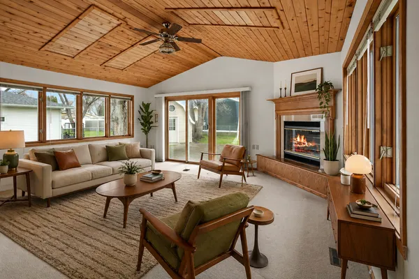 $260,000 | 2813 Elm Street North, Fargo, ND 58102