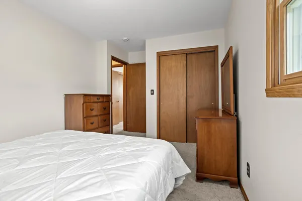 $260,000 | 2813 Elm Street North, Fargo, ND 58102