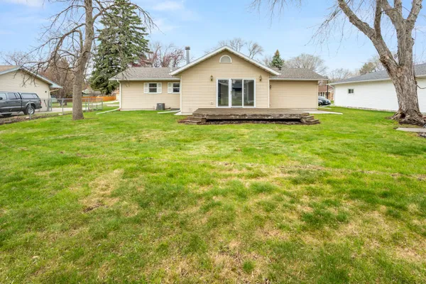 $260,000 | 2813 Elm Street North, Fargo, ND 58102