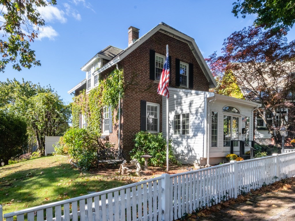 30 Southbourne Road Boston, MA 02130 - Photo 2 of 33 Gallery Image 2