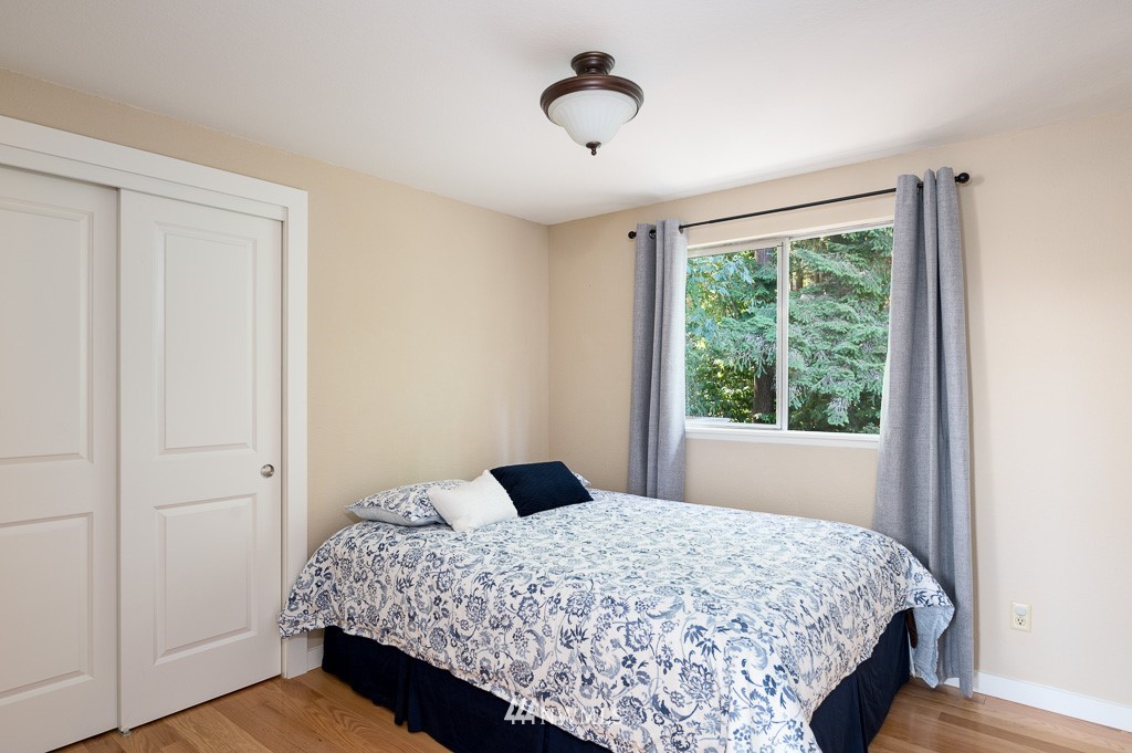 318 228th Street Southeast Bothell, WA 98021 - Photo 17 of 28