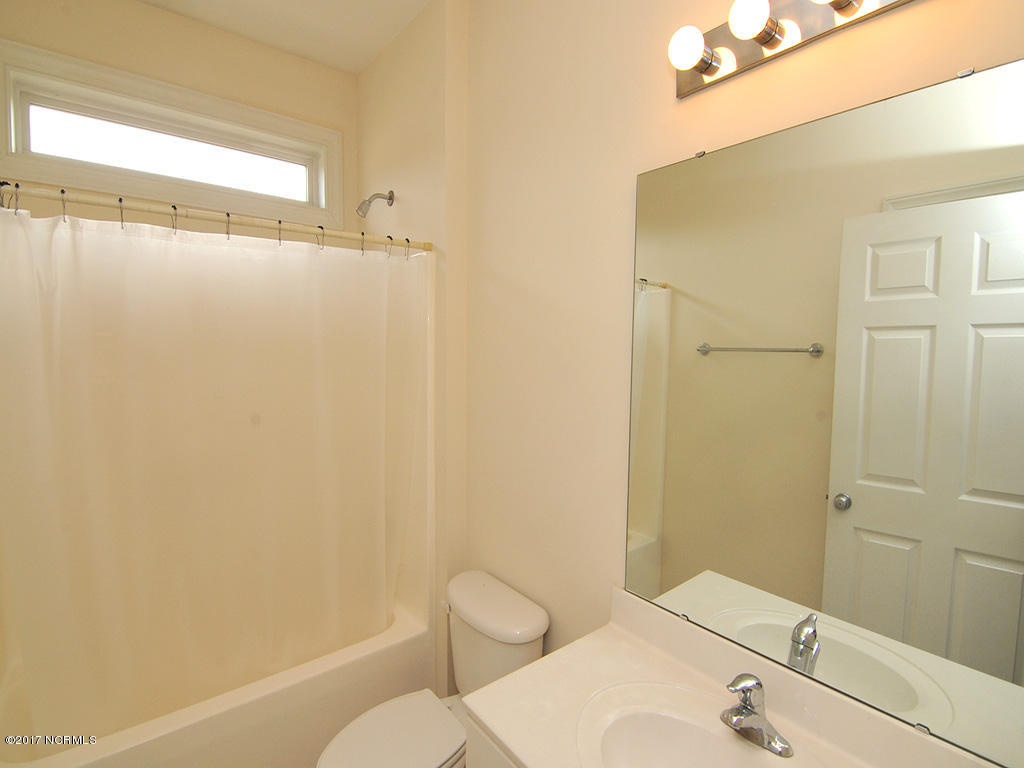 1309 Arbor Ridge Way Leland, NC 28451 - Photo 8 of 33 Hall Bath