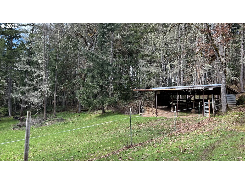 1290 Cleveland Loop Road Roseburg, OR 97471 - Photo 27 of 32 Gallery Image 27