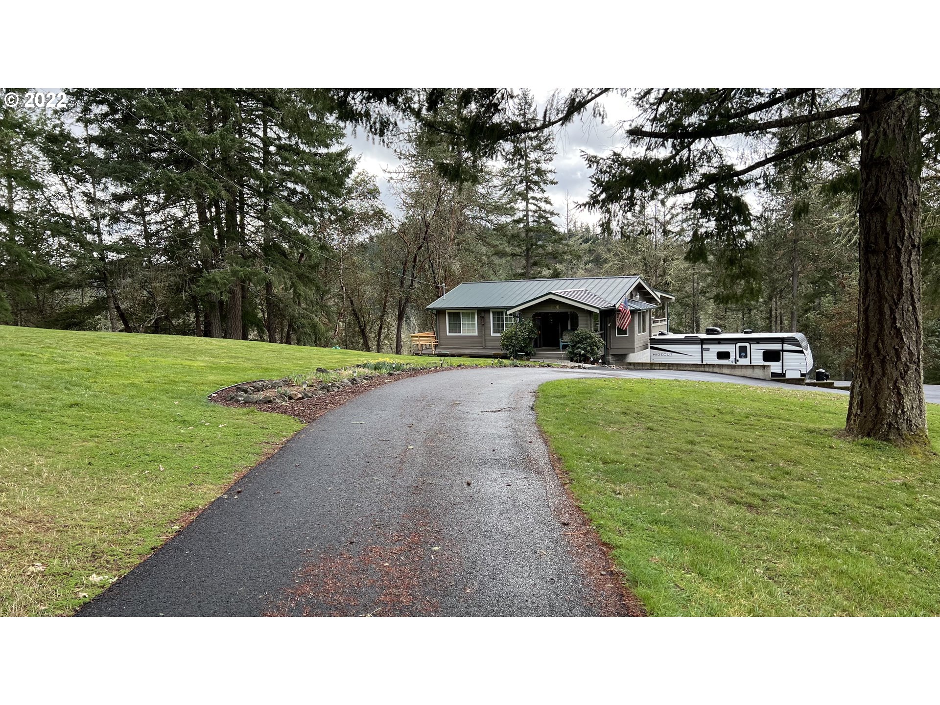 1290 Cleveland Loop Road Roseburg, OR 97471 - Photo 29 of 32 Gallery Image 29