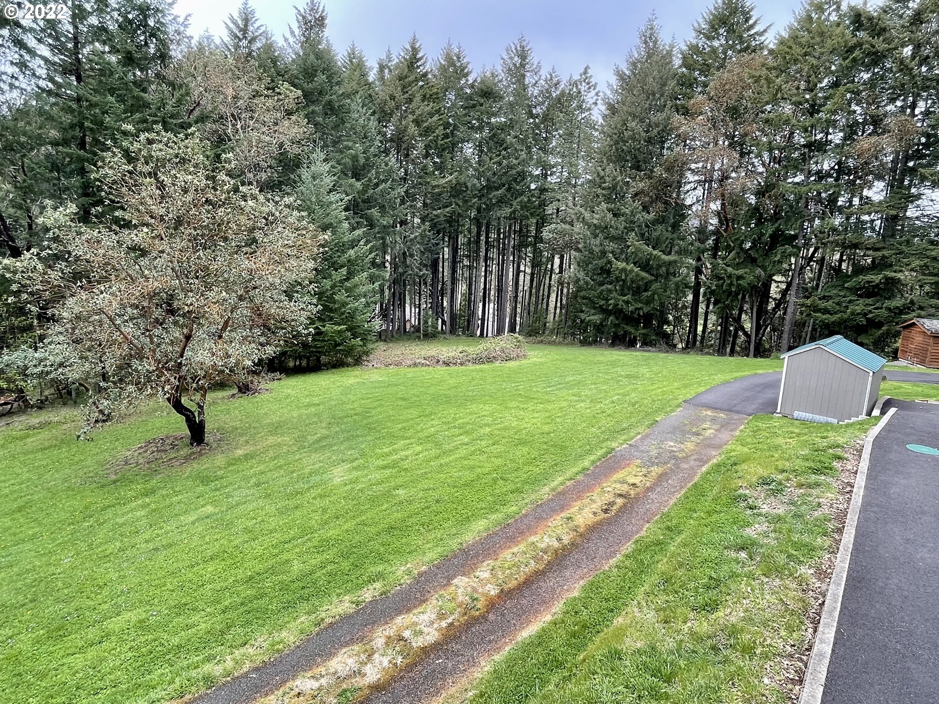 1290 Cleveland Loop Road Roseburg, OR 97471 - Photo 31 of 32 Gallery Image 31