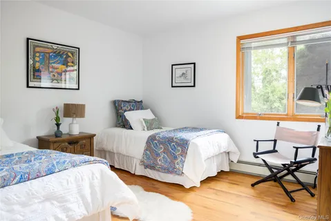 $1,150,000 | 100 Bayberry Lane, Southold, NY 11971