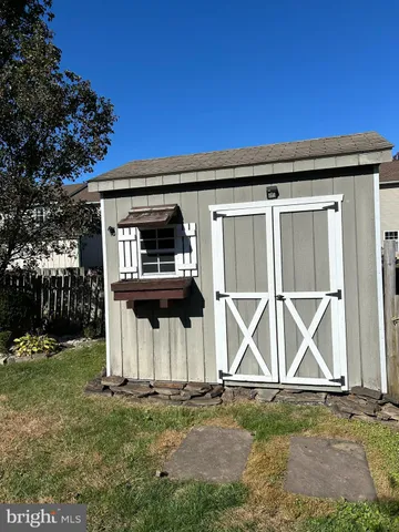 $282,000 | 1206 Arbor Court, Quakertown, PA 18951