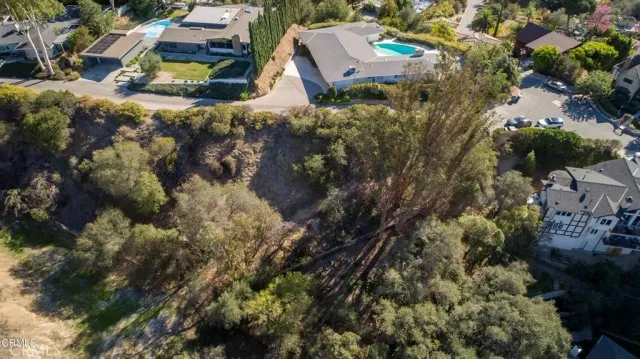 a view of houses with outdoor space