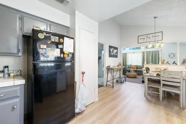 $575,000 | 2045 West Simpson Avenue, Fresno, CA 93705