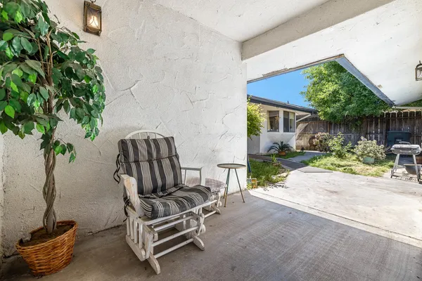 $575,000 | 2045 West Simpson Avenue, Fresno, CA 93705