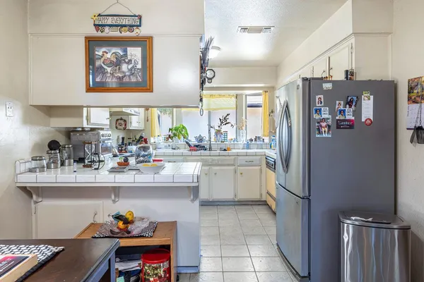 $575,000 | 2045 West Simpson Avenue, Fresno, CA 93705