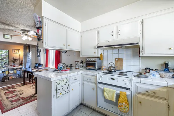 $575,000 | 2045 West Simpson Avenue, Fresno, CA 93705